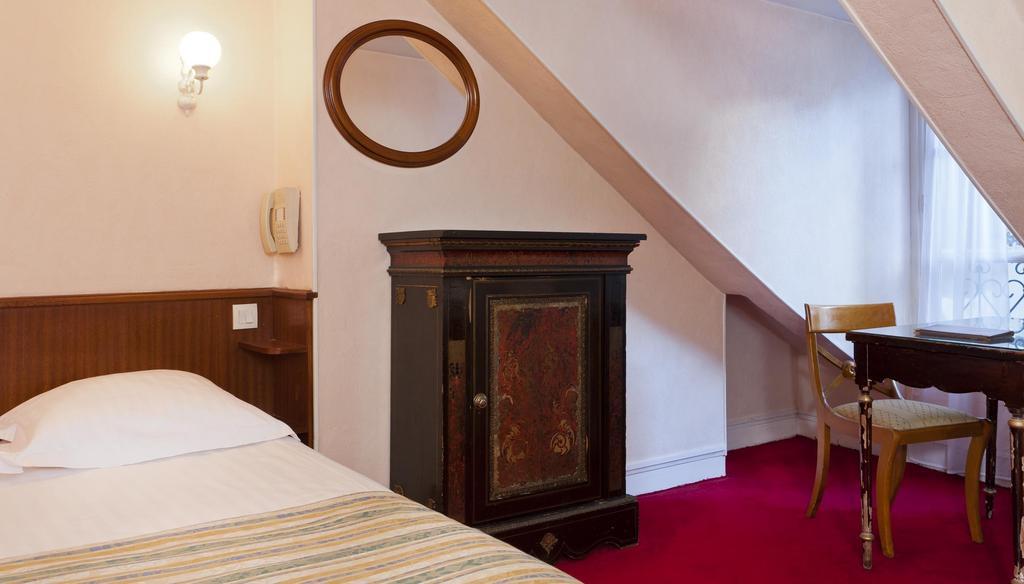 Hotel Du Quai Voltaire Paris Ngoại thất bức ảnh